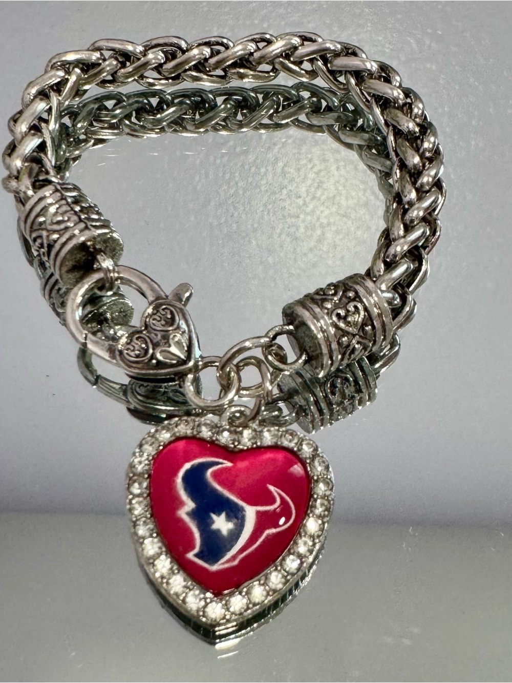 New Silver-Tone Texans Bracelet with Red Heart Team Charm